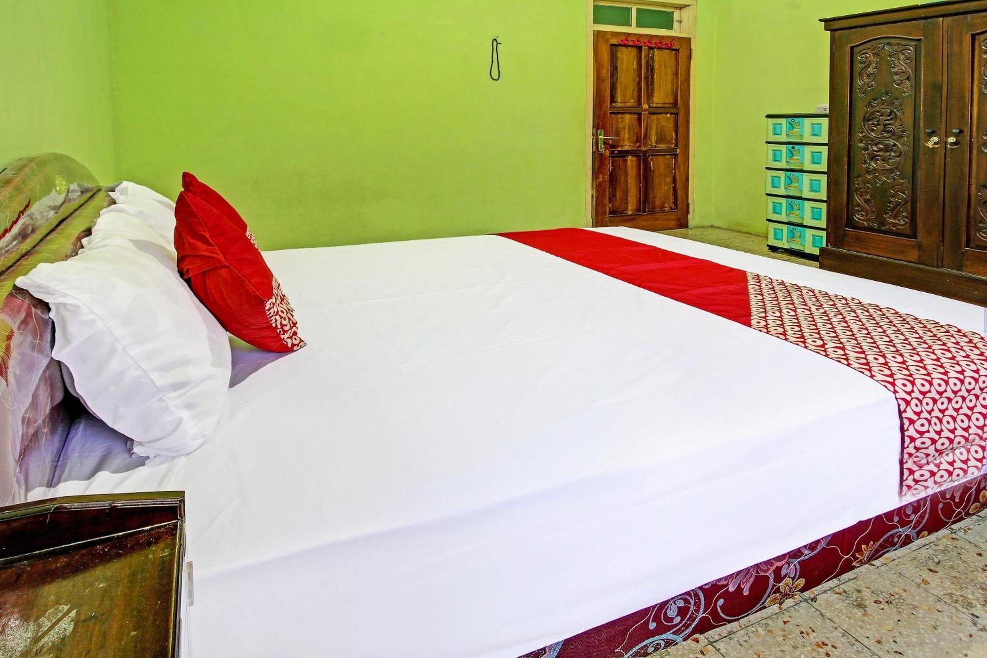 SPOT ON 91214 Desa Wisata Pandean Hotel Trenggalek Bagian luar foto