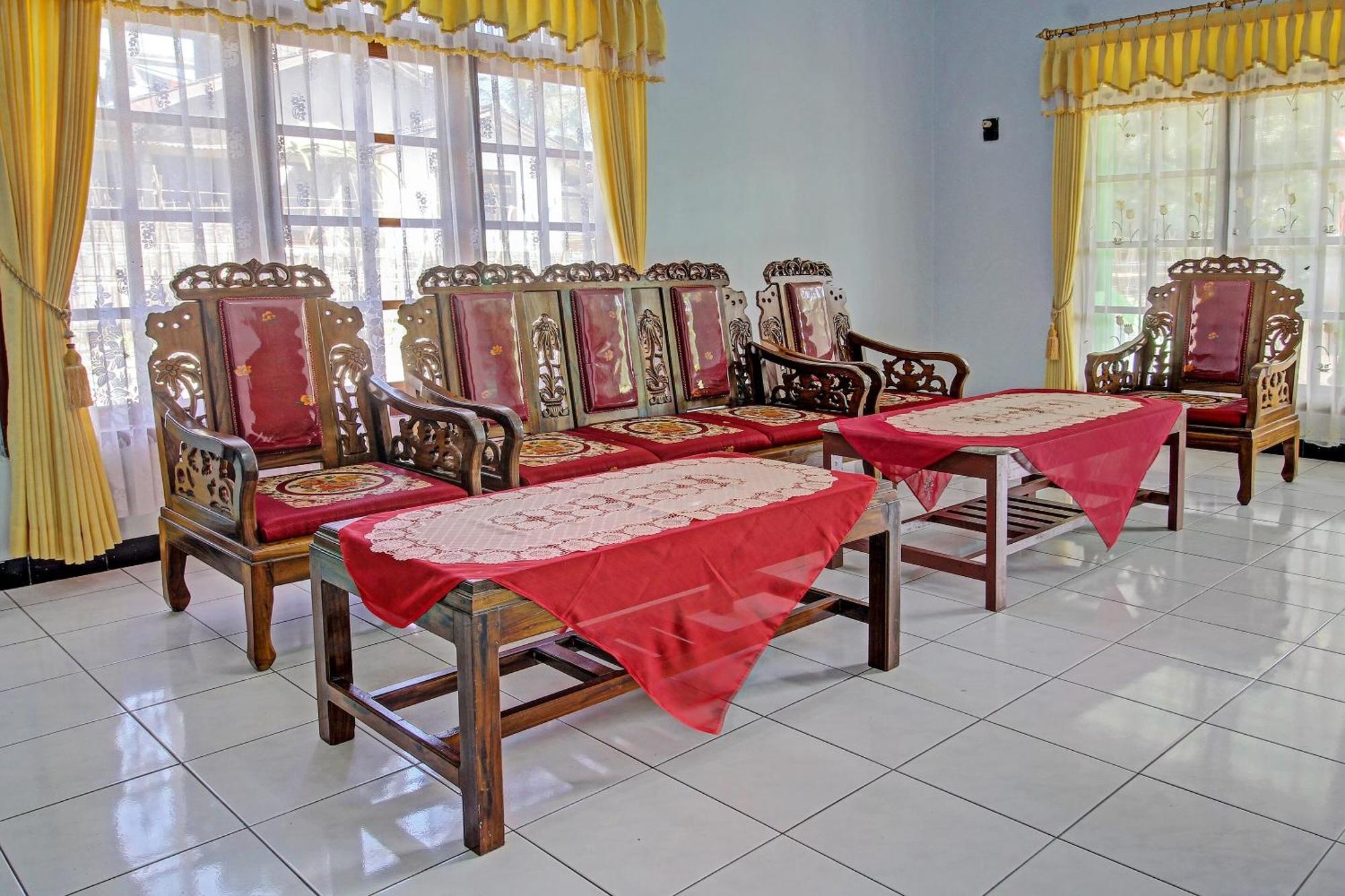 SPOT ON 91214 Desa Wisata Pandean Hotel Trenggalek Bagian luar foto